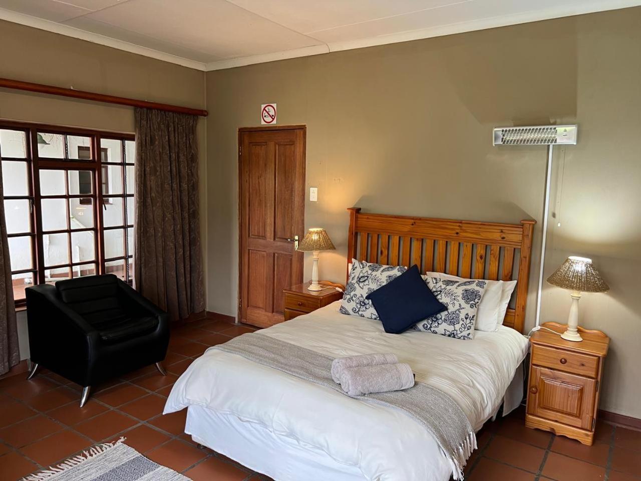 Barnyard Venue Hotel Ermelo Exterior foto